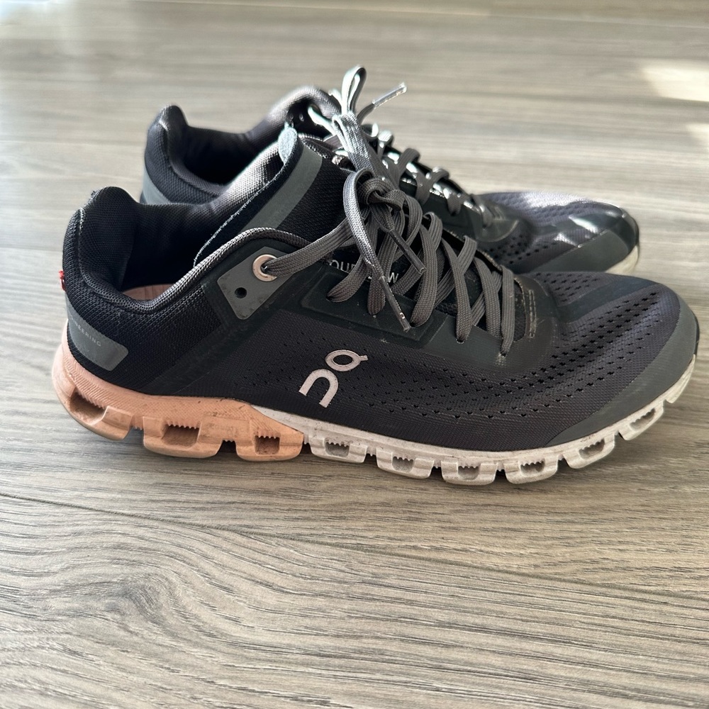 On Cloud Size 8 Sneakers